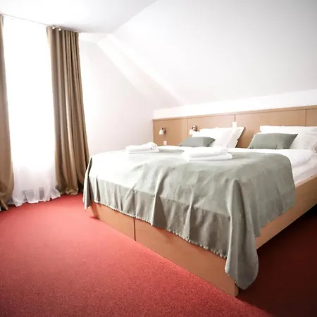 Hotel Pino Alpino 3*
